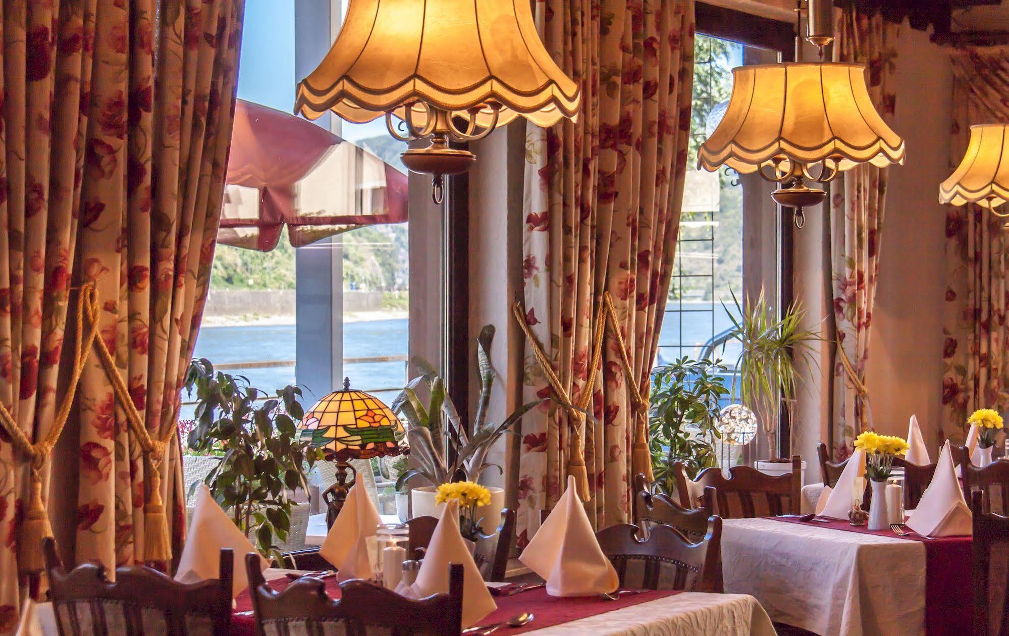 Hotel & Restaurant Krone Kestert Kültér fotó