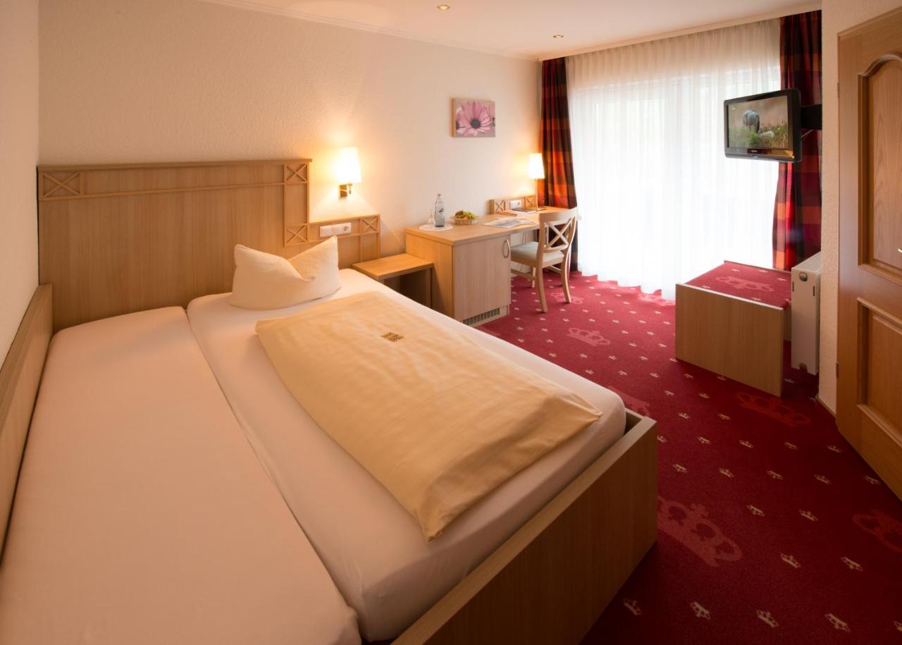 Hotel & Restaurant Krone Kestert Kültér fotó