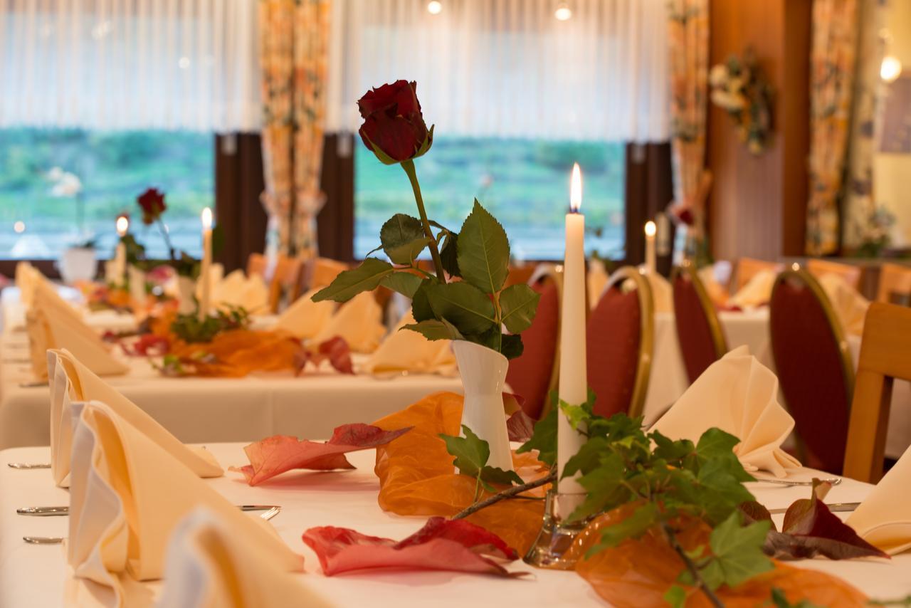 Hotel & Restaurant Krone Kestert Kültér fotó